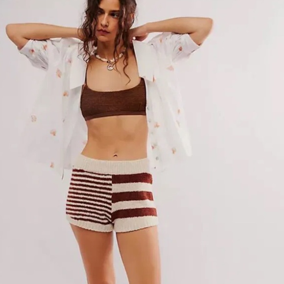 NWOT Free People lover printed blouse - SZ XS - Picture 4 of 8